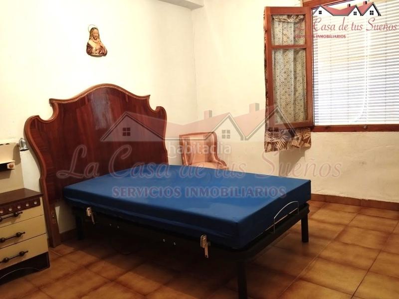 Foto d54b5d7e-5055-42b8-ab2d-932811b46b95. Maison avec parking dans Sax