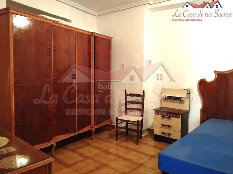 Foto f30933fd-7782-4c0f-9492-a29ce5283e30. Maison avec parking dans Sax