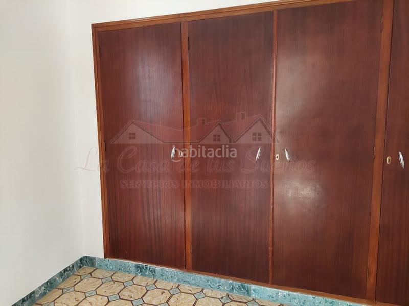 Foto 666155be-69f5-4735-8c5c-c9f662db0696. Casa a Sax