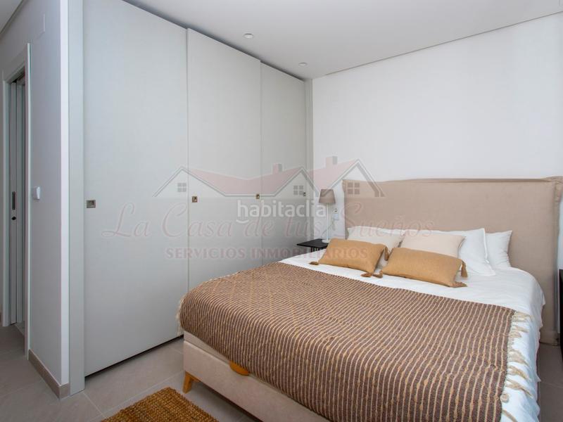 Foto c004f6fc-d649-4d47-9005-e36aa098d5d9. Àtic amb aparcament a Playa Tamarit-Playa Lissa Santa Pola