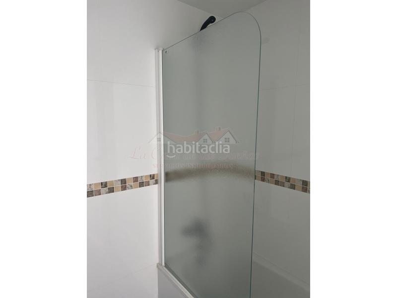 Foto 195e459b-9582-4cc6-8ce2-8551f9fbb93e. Ático amplio y luminoso ático de promoción e en Zona Levante - Playa Fossa Calp