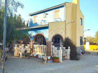 Masia a Sax. Encantador campo en sax