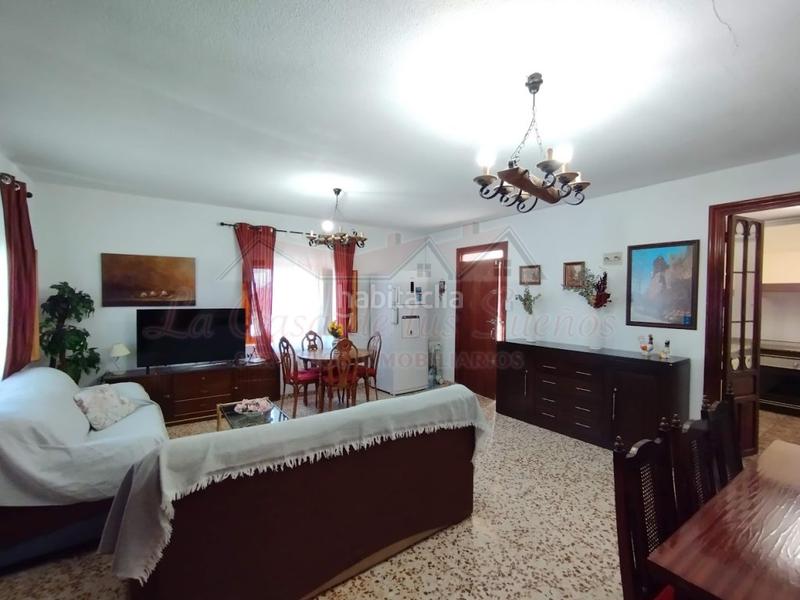 Foto 371208e9-db0f-4fb7-833d-7ac4b76f3502. Bauernhof in Sax