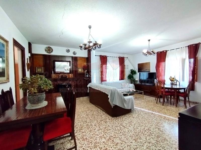 Foto c38c11bc-20af-4bdf-bbfc-c02acfc26dfe. Bauernhof in Sax