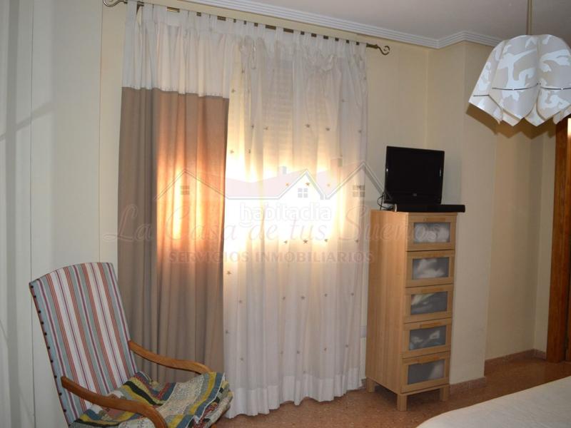 Foto 0dbd205c-709c-4511-aed1-8e73625458b2. Duplex avec parking dans Centro Elda