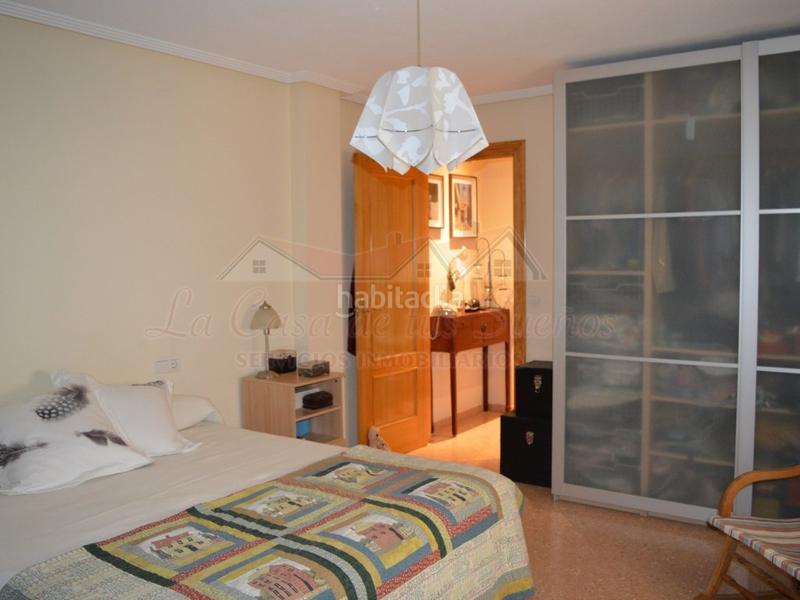 Foto 1783249c-ee49-4bd2-891a-743e4e996fda. Duplex avec parking dans Centro Elda