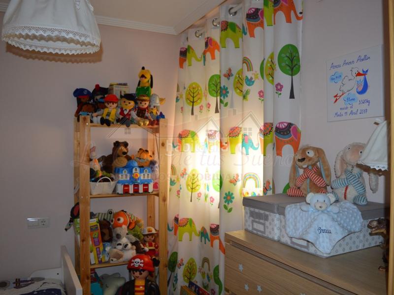 Foto 2cc288b4-c82a-456c-b0ed-846bb7dc7fb5. Duplex avec parking dans Centro Elda