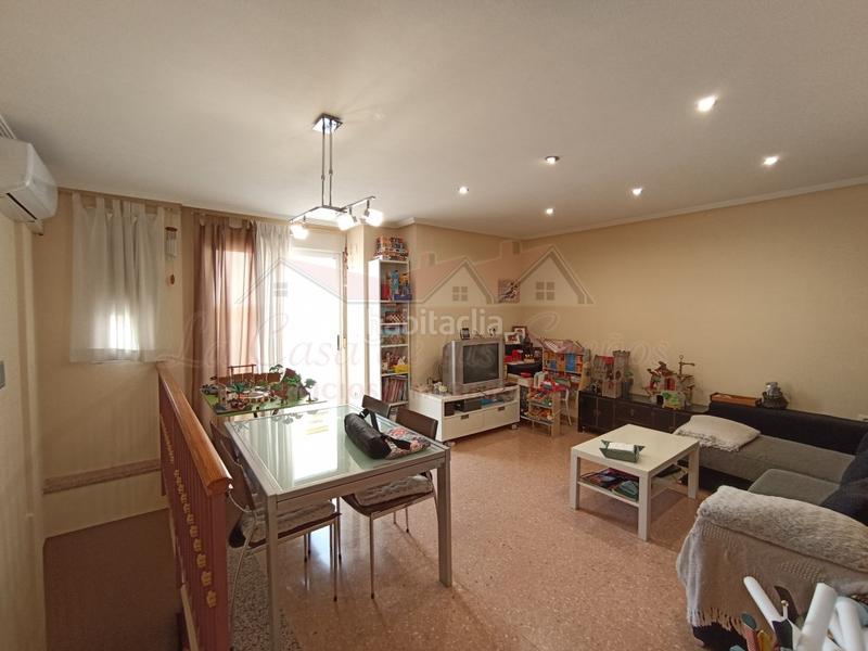 Foto 3360d8a8-6bef-4de6-a627-dba061ed6be4. Duplex avec parking dans Centro Elda