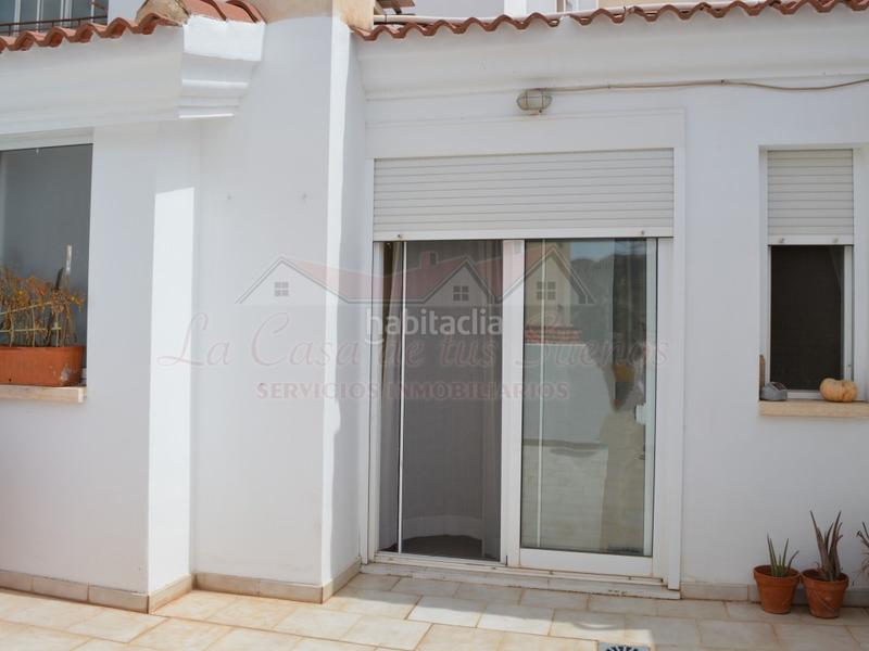 Foto 4ed6f5bd-6a5a-4597-9ffa-87ebb1cd2f84. Duplex avec parking dans Centro Elda