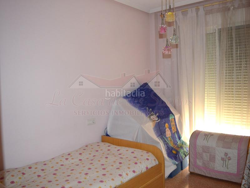 Foto cf257dcd-fa32-4db5-befe-c833e2daee03. Duplex avec parking dans Centro Elda