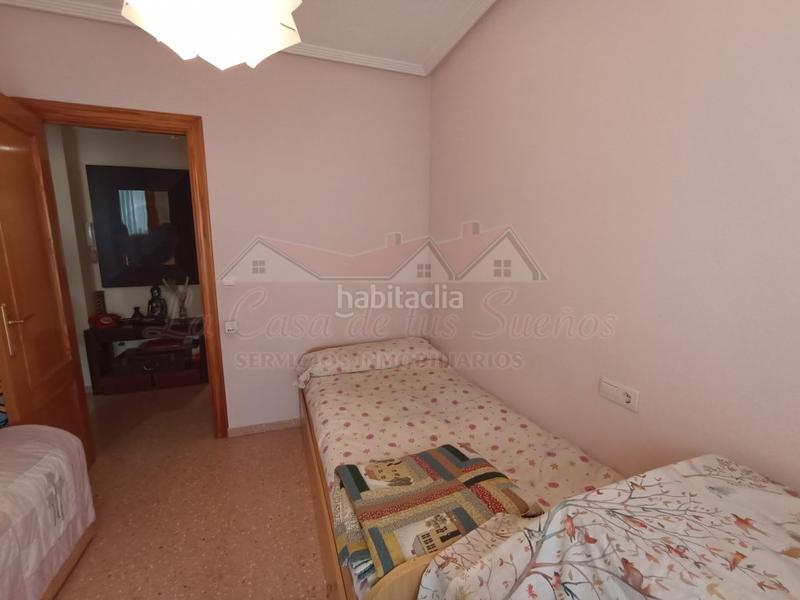 Foto da990d14-b94b-48b8-8bc7-33d2d03ed570. Duplex avec parking dans Centro Elda