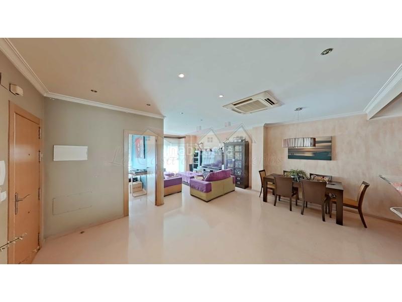 Foto b2794812-86da-48e0-885f-ef8978c0e36e. Piso magnifico piso sin ascensor con terraza privada en Elda