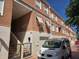 Casa adossada en Sax. Pareado  venta sax