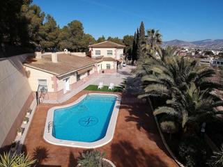 Casa a Monòver. Vivienda aislada 5 habitaciones venta monóvar  monòver
