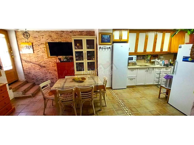 Foto 51ef90f9-3d6c-4f28-aaa4-5ea9af377955. Maison dans Sax