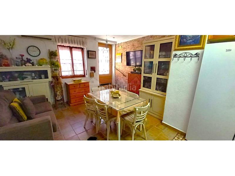 Foto dd9cb1b5-db21-44b2-bfff-6f2d0e630c92. Maison dans Sax