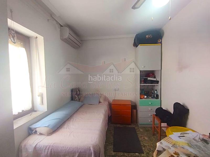 Foto ed8b9666-25d1-4838-96e3-167d98c66cf6. Maison dans Sax