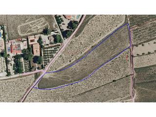 Terrain résidentiel à Salinas. Terreno rústico de 8.673 m con agua  andando del pueblo