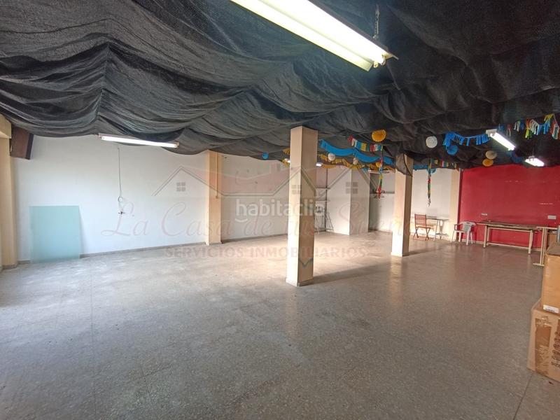 Foto e13a6e32-6c18-44c6-837d-757a2783fa6c. Local commercial dans Salinas