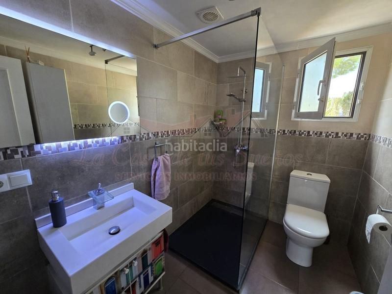 Foto 3e9f2317-caee-46ad-a4d4-9fbbc1691149. Casa con piscina in Sax