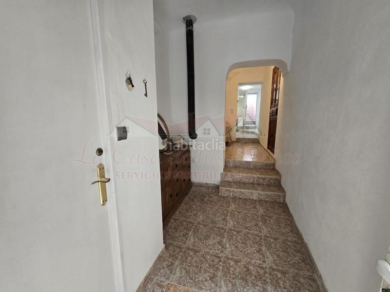 Foto 271be119-f5e3-4e42-aec1-3b96bc15e9a2. Casa adossada amb piscina a Sax