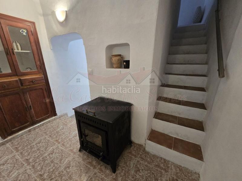 Foto 31297e3d-d880-428d-8c1a-aee4882a7a9a. Casa adossada amb piscina a Sax