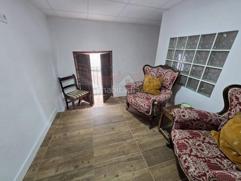 Foto 576bbdf3-459d-45c2-8aea-09f08c7e1ebb. Casa adossada amb piscina a Sax