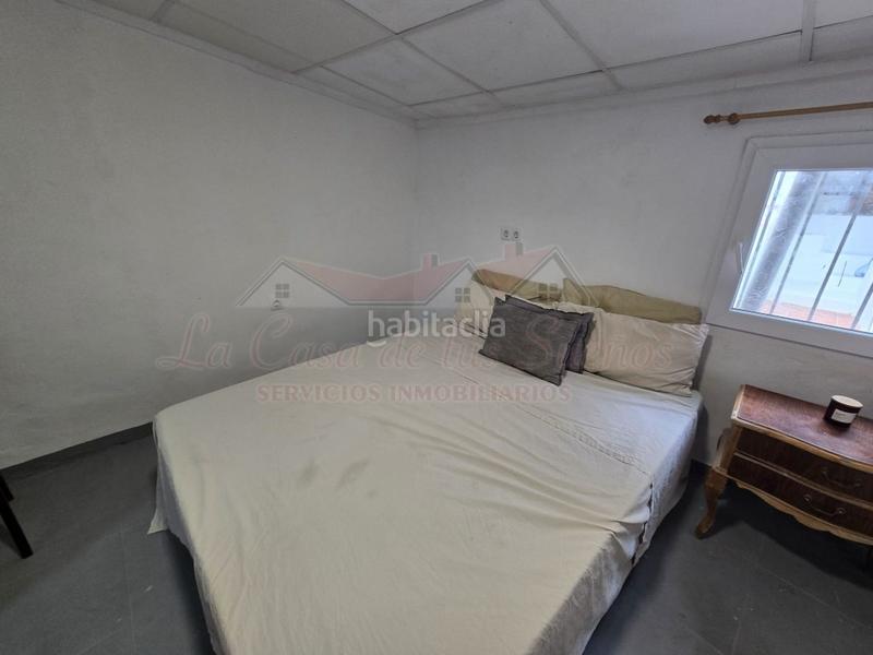 Foto 8bc26ed1-f4be-4b43-9ac1-f92d05efc83a. Casa adossada amb piscina a Sax