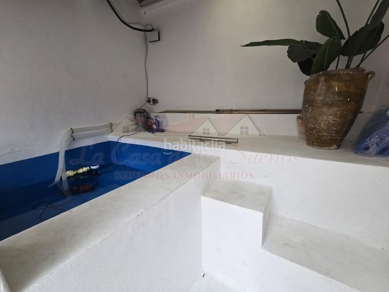 Foto 9eba635d-c436-4b87-98d2-5f66f7fc728f. Casa adossada amb piscina a Sax