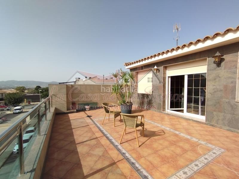Foto 3ea0b440-54c0-4765-b1d8-28296d803115. Semi detached house with parking in Campo Alto-Club de Campo Elda