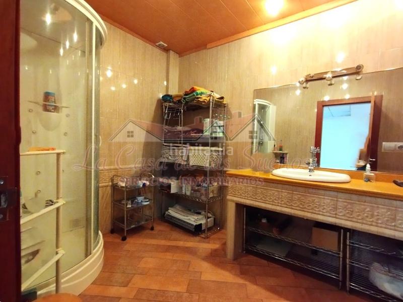 Foto b9fc0c01-dcd8-4eef-9f58-479f6b75bc92. Semi detached house with parking in Campo Alto-Club de Campo Elda