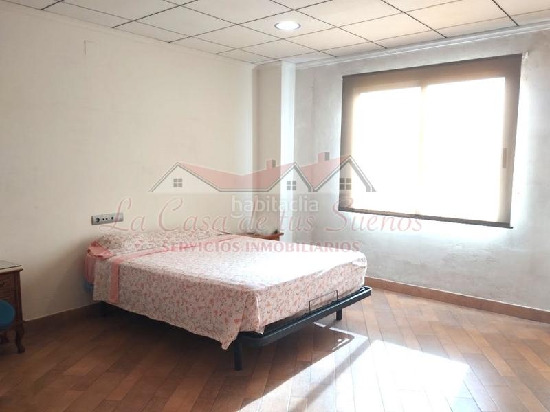 Foto f5a2a895-74ea-42c3-98ba-63769c6f32ed. Semi detached house with parking in Campo Alto-Club de Campo Elda