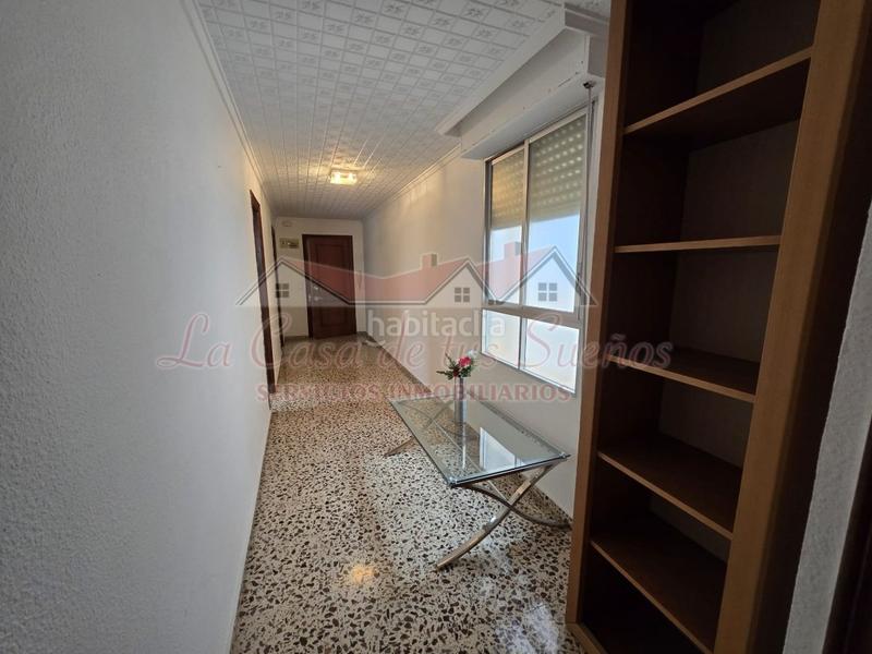 Foto fcd3c4f2-5dc4-433d-b3c1-292f5793539d. Apartamento  4 habitaciones venta en Salinas