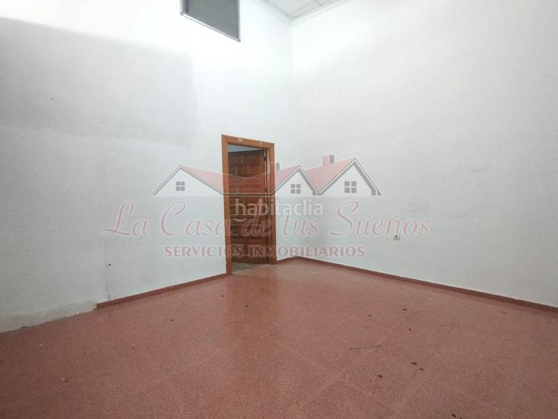 Foto de4f696a-e072-4889-91c7-82fdf75a2b73. Geschäftsraum in Sax