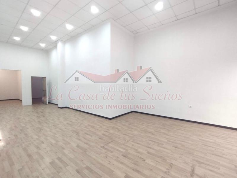 Foto e8fdde07-8e1f-41d4-8648-ae6a79ad38e6. Geschäftsraum in Sax