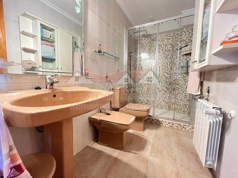 Foto bdd986b3-1aef-472e-9e75-e8b3b5c2b3b0. Casa a schiera con parcheggio in Sax