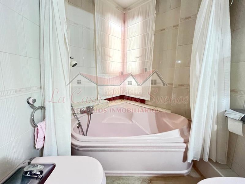 Foto ffacb6ea-b03f-4e94-8649-c0053ff2a03f. Casa a schiera con parcheggio in Sax