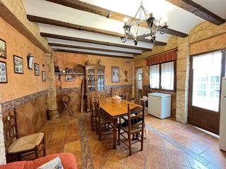 Maison à Sax. Casa en el centro de sax con patio y garaje