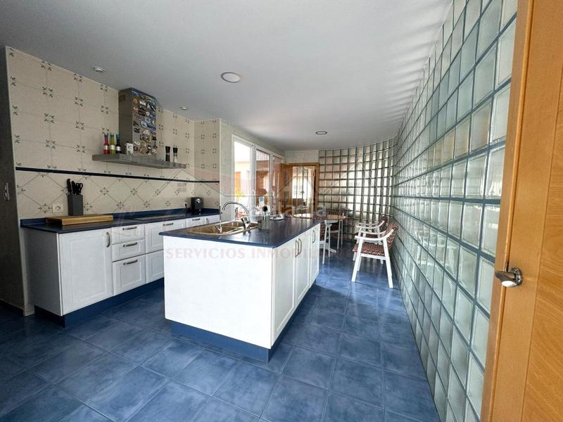 Foto 2e0513f5-b21e-4a80-a3ba-e680544ad915. Casa con parcheggio in Sax