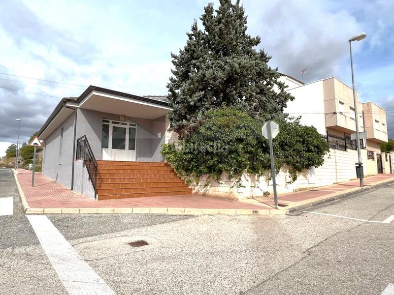 Foto ba9d1bee-3bd9-4e6e-b2aa-65eca7e073a8. Casa con parcheggio in Sax