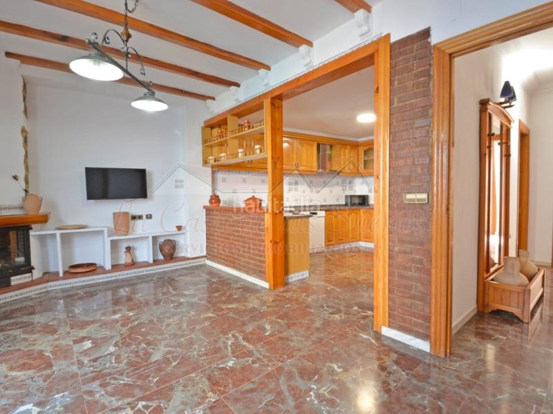 Foto 2ab3b579-fdcc-44b3-a842-3b02bf4f2dab. Casa con parcheggio in Sax