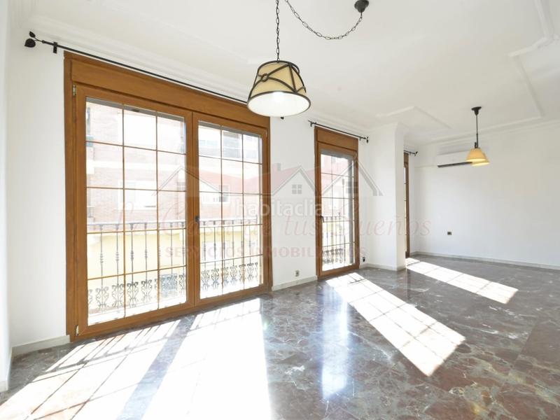 Foto 3861cc17-6c47-4bf8-8169-fb47cf623fd0. Casa con parcheggio in Sax