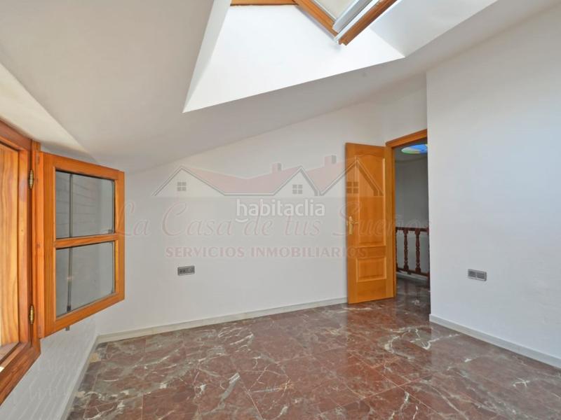 Foto 6daa8ab0-6f80-44f1-8a94-3e1172a8ec78. Casa con parcheggio in Sax