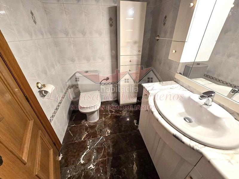 Foto 7039a585-ea59-4000-a93e-5c051c0078e3. Casa con parcheggio in Sax