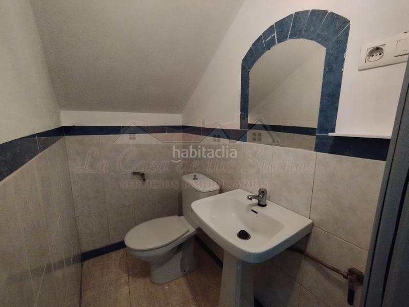 Foto a3d47360-cc39-4bf4-9781-422aa6540750. Casa con parcheggio in Sax