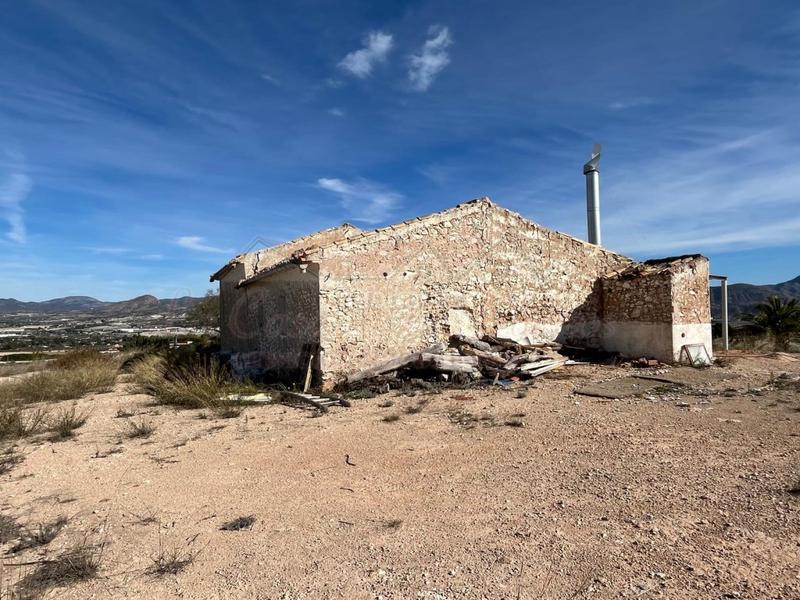 Foto 9c45939c-3774-4d69-8225-62dfd50841e3. Casa finca rustica para reformar en camara en San Crispín-Huerta Nueva-Estación Elda