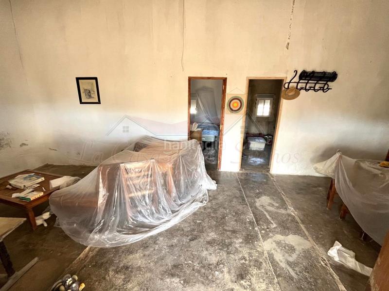 Foto bfef9fc3-6d68-466e-9529-c2c943ecfd55. Casa finca rustica para reformar en camara en San Crispín-Huerta Nueva-Estación Elda