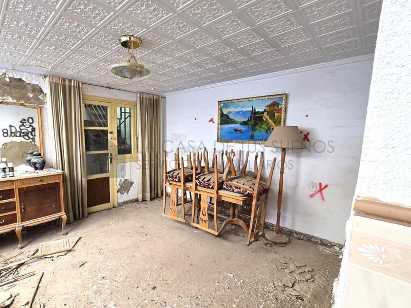 Foto 4c922ec6-9e6c-46c0-bdc1-3d36f453d36a. Casa  para reformar en Sax