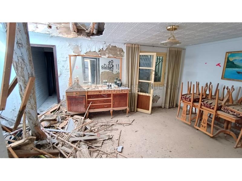 Foto 948f8c37-aa23-4270-b03e-df389273e09f. Casa  para reformar en Sax