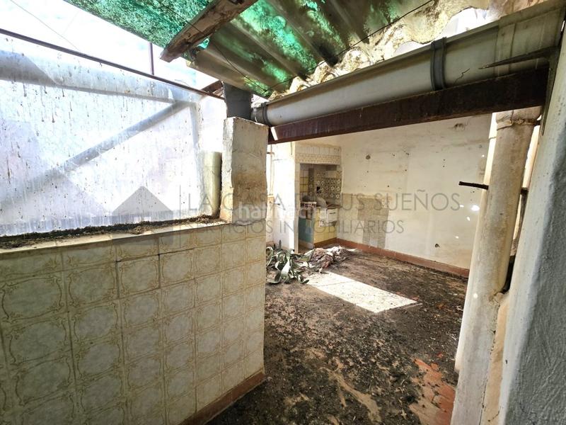 Foto fa08e976-5316-40ed-baec-e2bacd1850ee. Casa  para reformar en Sax